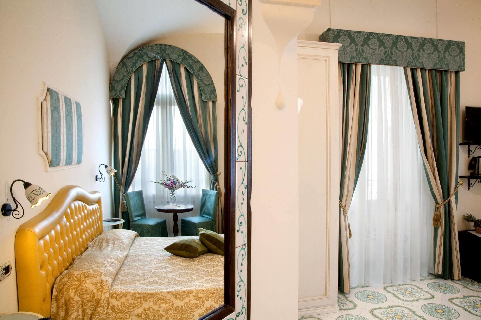 Albergo L'Antico Convitto Amalfi Exterior foto